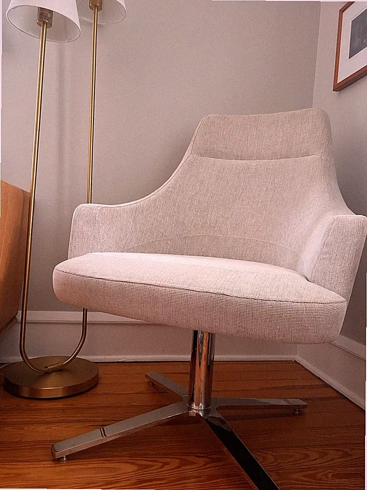 2015 Cumberland Clover Lounge Chair 4x Avail