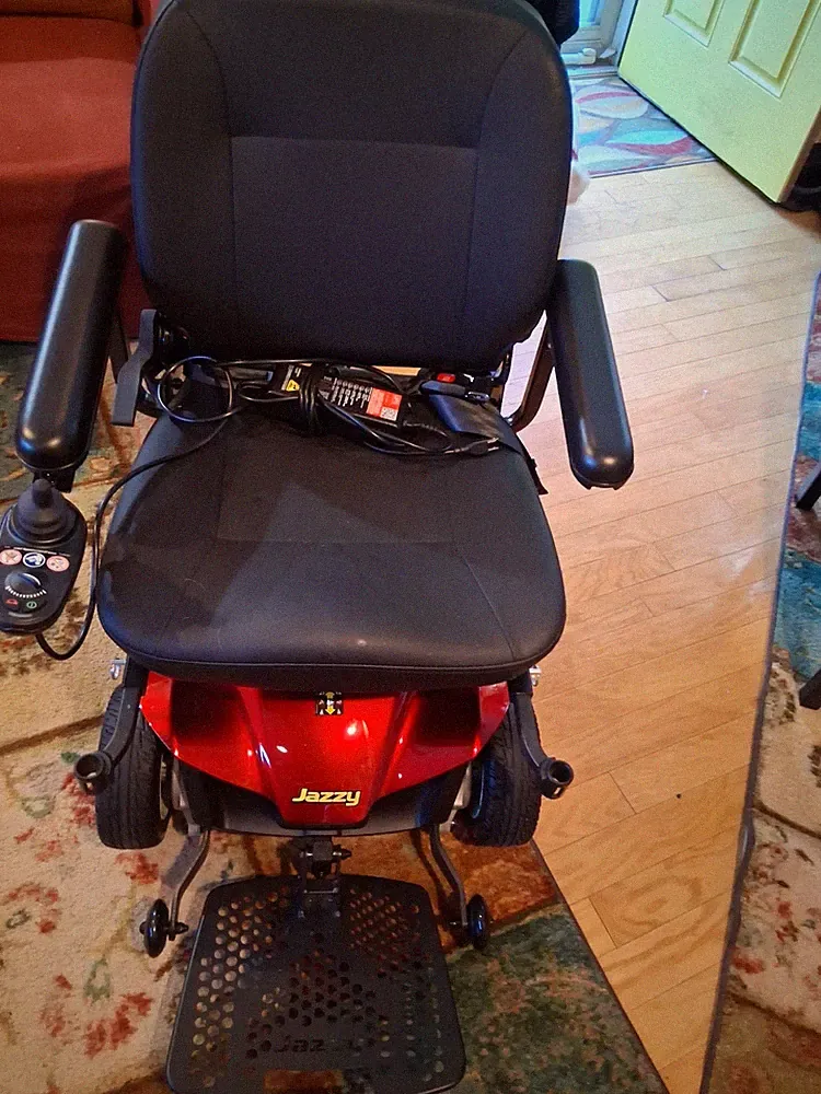 Pride Jazzy Elite ES Power Wheelchair Electric Candy Apple Red 300 lb Capacity